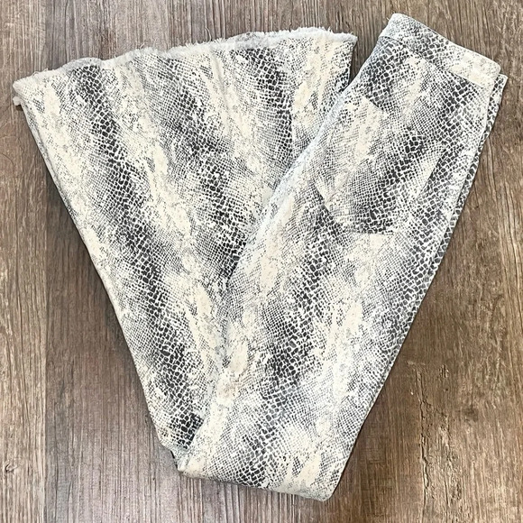FINAL PRICE Altar'd State Snakeskin Bell Bottom Flare Jeans - Picture 1 of 10